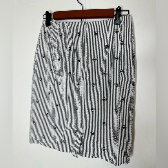 Bushwhacker Seersucker Bee Print Skirt - Picture 3 of 4